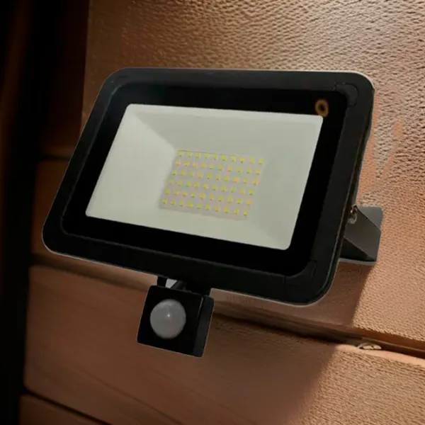 Proiector LED Elmos FLAP3 White / 1600lm photo 4 Proiector LED Elmos FLAP3 White / 1600lm photo 4