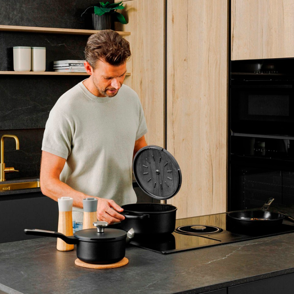 Кастрюля BergHOFF PHANTOM 7.2л Алюминий / Черный photo 4 Кастрюля BergHOFF PHANTOM 7.2л Алюминий / Черный photo 4