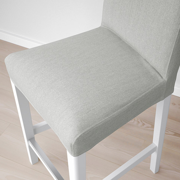 Барный стул Ikea Bergmund/Orrsta  Текстиль / Массив / Белый photo 3 Барный стул Ikea Bergmund/Orrsta  Текстиль / Массив / Белый photo 3