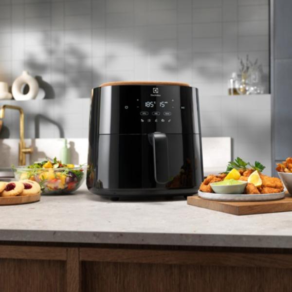 Aero Grill Electrolux EAF7B 1800 W / 7 l / Black photo 5