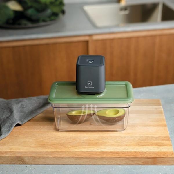 Aparat de vidat Electrolux EVFK1 Kit 3.7 W / Black photo 6