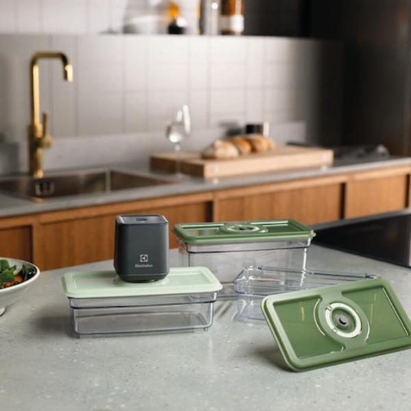 Aparat de vidat Electrolux EVFK1 Kit 3.7 W / Black photo 7