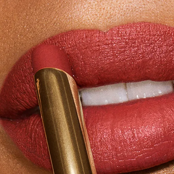 Губная помада Estee Lauder PURE COLOR SLICK EXPLICIT MATTE  Stick / Brick Red photo 4
