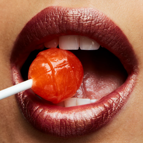 Губная помада MAC Frost Stick / Strawberry photo 3