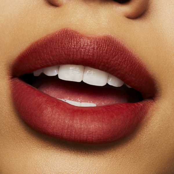 Губная помада MAC Macximal Sleek Satin  Stick / Темно-красный photo 4 Губная помада MAC Macximal Sleek Satin  Stick / Темно-красный photo 4