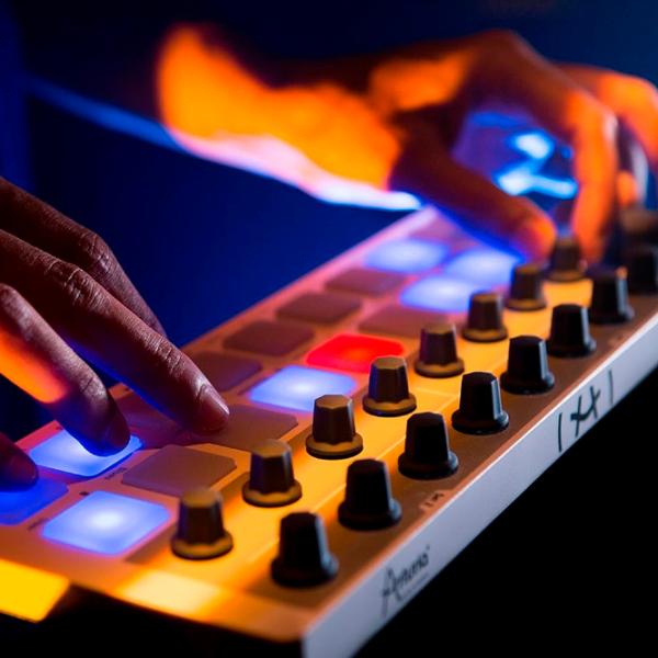 MIDI-контроллер Arturia BeatStep 24 / Компактный photo 2