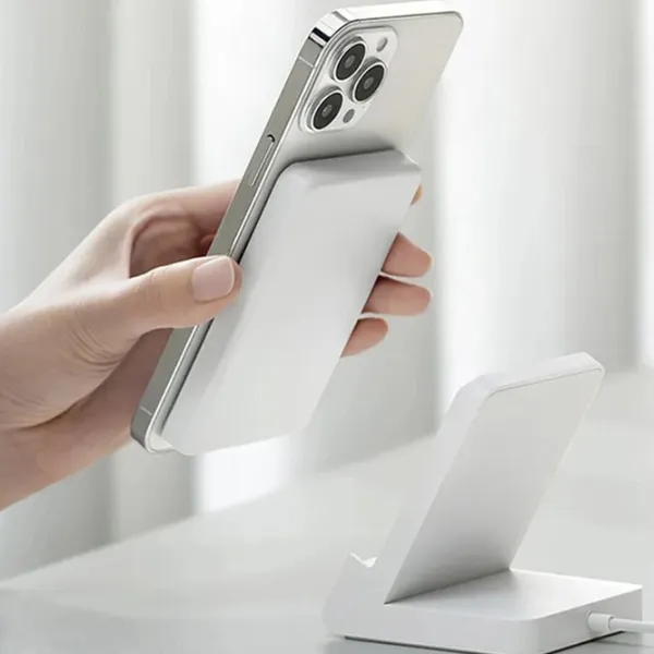 Power Bank Xiaomi Magnetic 5000 мАч/ Белый photo 5 Power Bank Xiaomi Magnetic 5000 мАч/ Белый photo 5