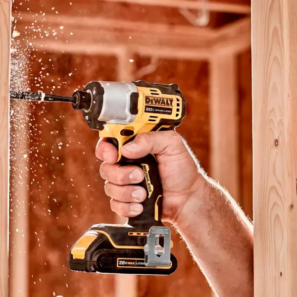Дрель-шуруповерт Dewalt DCF840NT 3200 об/мин photo 3