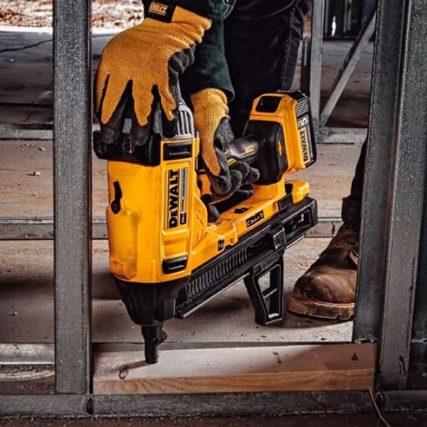 Pistol pneumatic Dewalt DCN890N Yellow /  photo 4