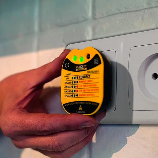Tester pentru priză Stanley Fatmax FMHT82569-6 Digital /  photo 3