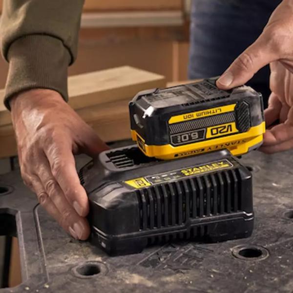 Аккумулятор для инструментов Stanley Fatmax SFMCB206-XJ Li-Ion / 6 Ач / 20 В photo 3