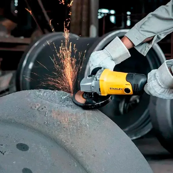 Polizor Stanley SGM146 Unghiular / 1500 W / Yellow photo 6 Polizor Stanley SGM146 Unghiular / 1500 W / Yellow photo 6