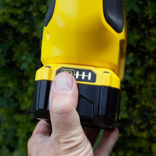Кусторез Stanley SFMCPH845M1-QW  / Желтый photo 6