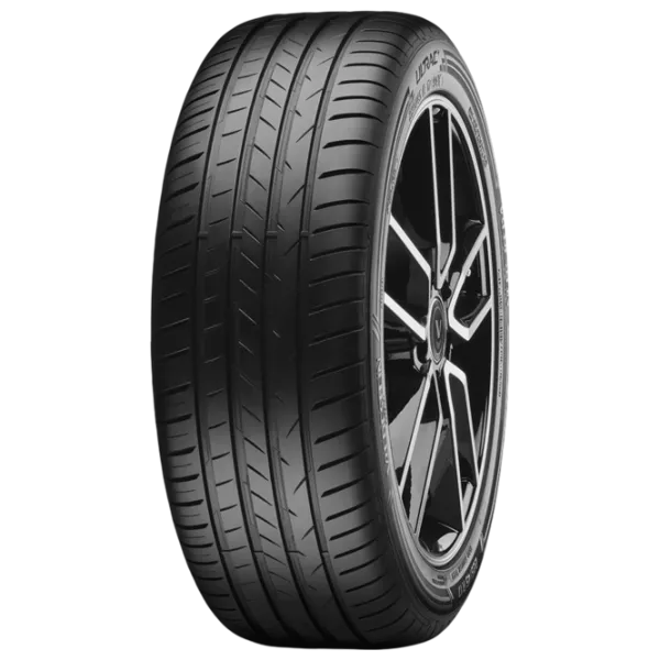 Шины Vredestein Ultrac Plus 225/45 R17 91Y Лето / Легковой photo 1 Шины Vredestein Ultrac Plus 225/45 R17 91Y Лето / Легковой photo 1