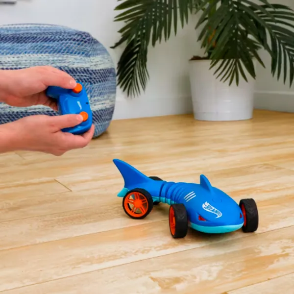Mașină Hot Wheels Shark Speeder HXJ83  / 2.4 GHz / Black Blue photo 8
