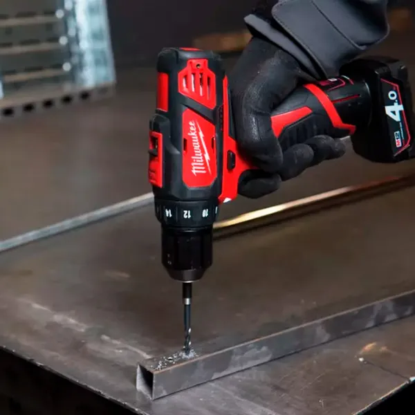 Mașină de găurit și înșurubat Milwaukee M12BDD-201C 1500 rot/min photo 7 Mașină de găurit și înșurubat Milwaukee M12BDD-201C 1500 rot/min photo 7
