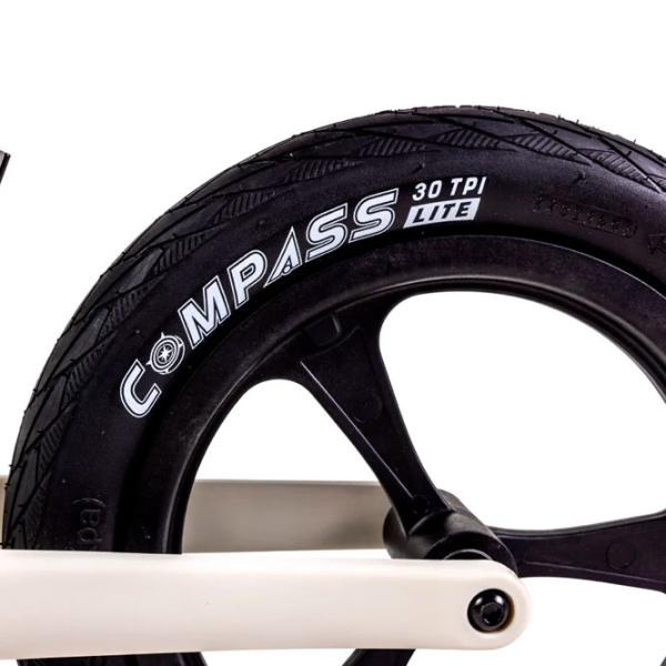 Bicicletă fără pedale Yvolution Y Velo Pro 12"  Aluminiu / White Black photo 4 Bicicletă fără pedale Yvolution Y Velo Pro 12"  Aluminiu / White Black photo 4