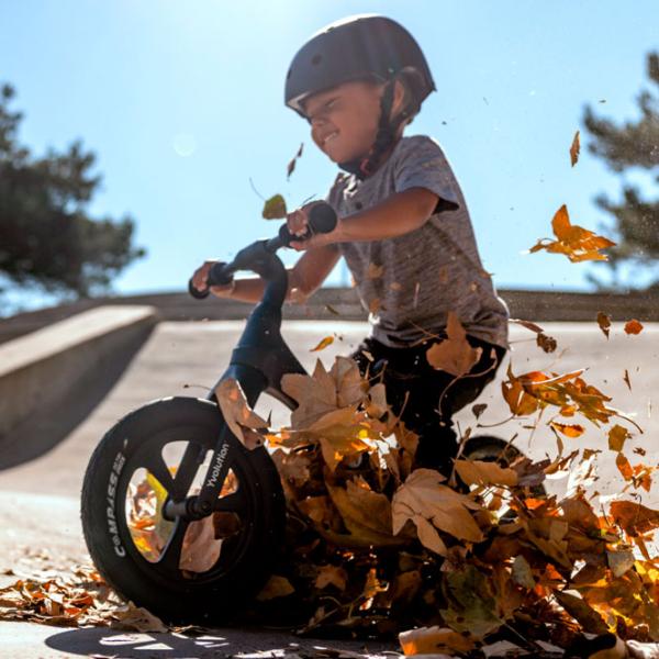 Беговел Yvolution Y Velo Pro 12"  Алюминий / Черный White photo 7 Беговел Yvolution Y Velo Pro 12"  Алюминий / Черный White photo 7