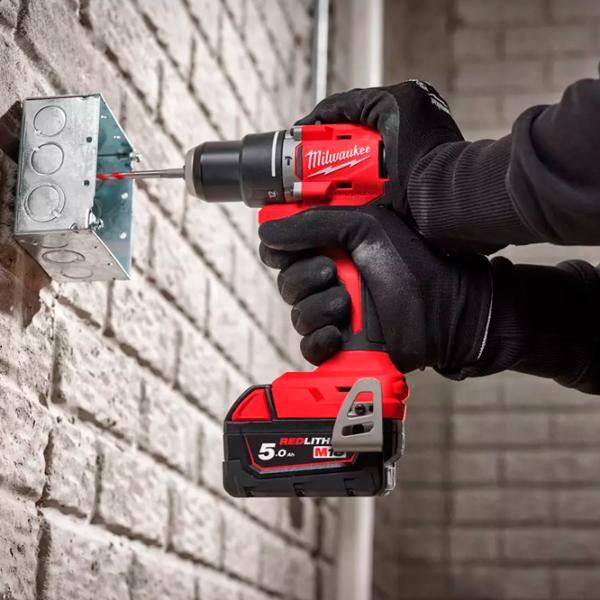 Дрель-шуруповерт Milwaukee M18BLPDRC-422C 1700 об/мин photo 2