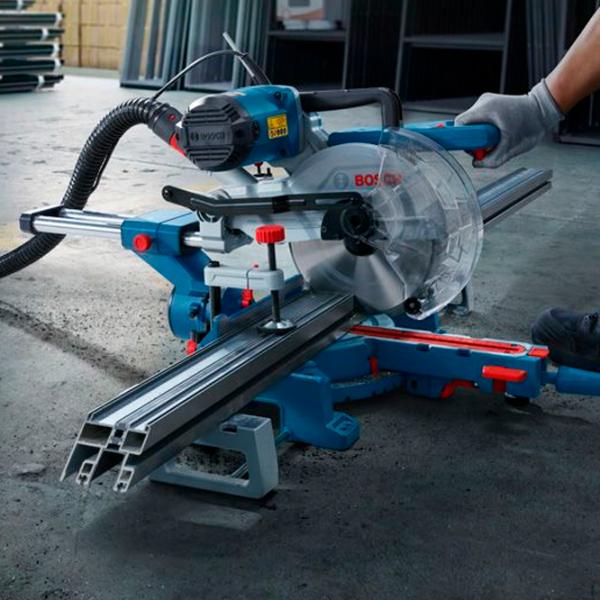 Fierăstrău pentru tăieri înclinate Bosch GCM 254 D 254 mm / Blue photo 11