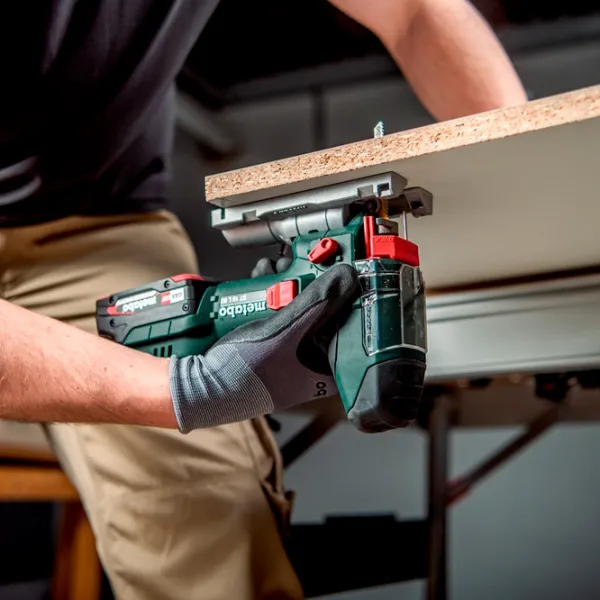 Fierăstrău pentru decupat Metabo ST 18 L 90 22 mm / Dark Green photo 3