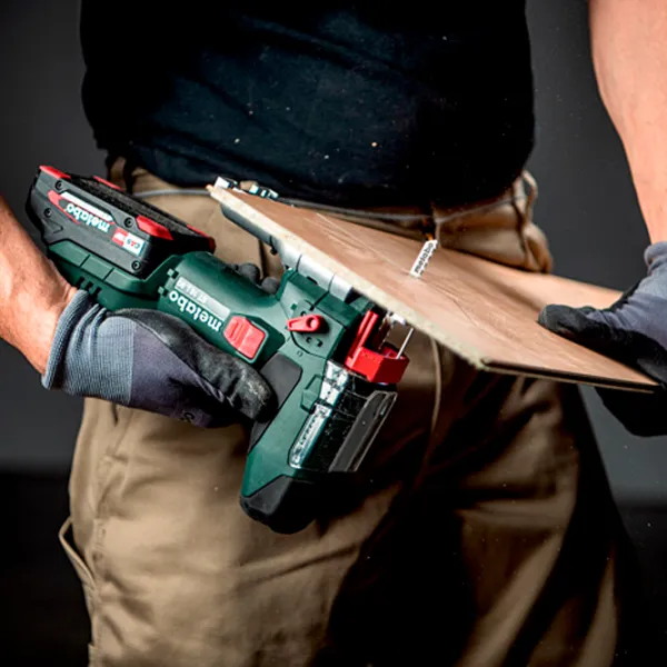 Fierăstrău pentru decupat Metabo STB 18 L 90 22 mm / Dark Green photo 3