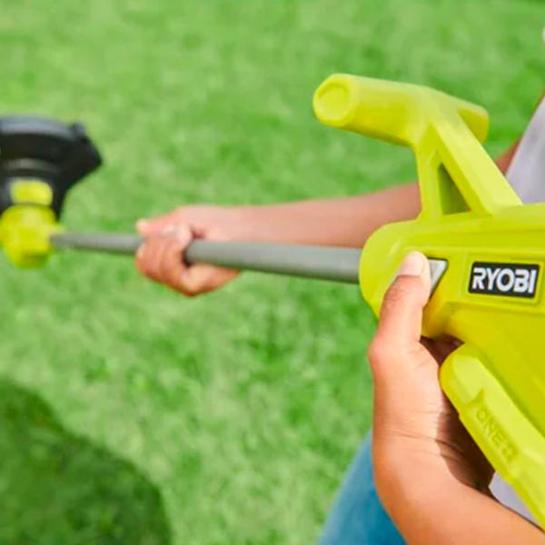 Триммер для травы Ryobi RY18LT23A-120  / Зеленый photo 3 Триммер для травы Ryobi RY18LT23A-120  / Зеленый photo 3