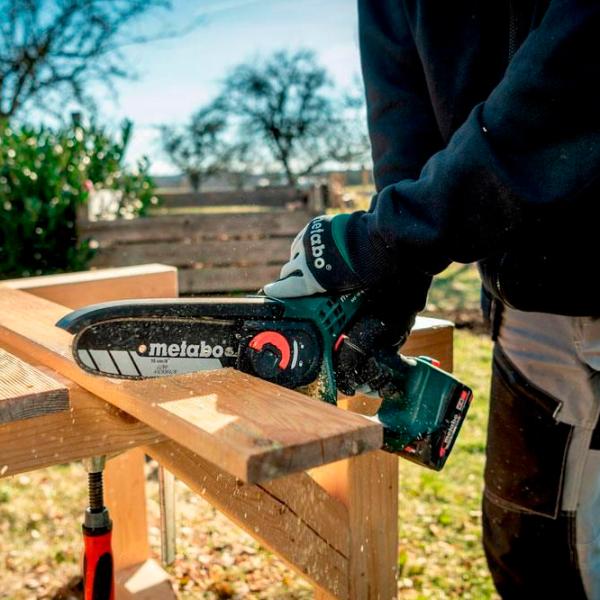 Fierăstrău cu lanţ Metabo MS 18 LTX 15 cu acumulator/ Green photo 2 Fierăstrău cu lanţ Metabo MS 18 LTX 15 cu acumulator/ Green photo 2