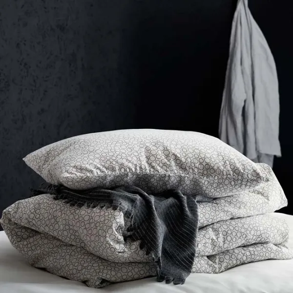 Покрывало Ikea Tjarblomster Полиэстер / Серый photo 3 Покрывало Ikea Tjarblomster Полиэстер / Серый photo 3