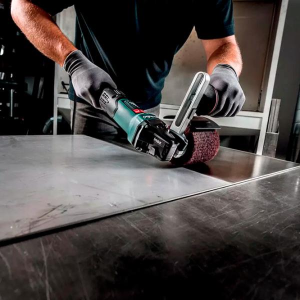 Șlefuitor Metabo SE 17-200RT Cu perie / 1700 W / Black photo 5 Șlefuitor Metabo SE 17-200RT Cu perie / 1700 W / Black photo 5