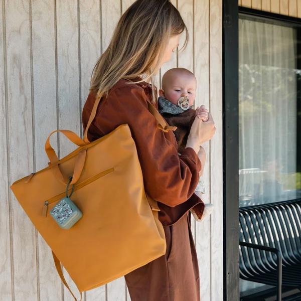 Коробка для пустышки универсальный Bibs X Liberty 420012315 Унисекс / 0 месяцев - / Латекс, силикон / Серый photo 3 Коробка для пустышки универсальный Bibs X Liberty 420012315 Унисекс / 0 месяцев - / Латекс, силикон / Серый photo 3