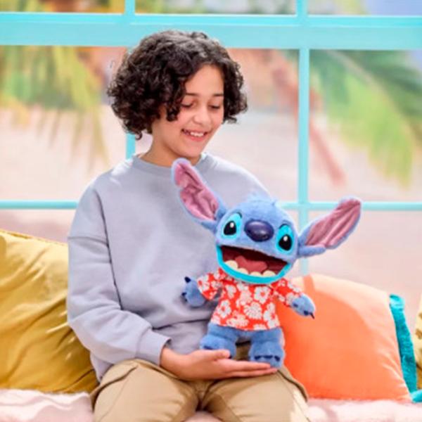 Jucărie moale Stip Disney Real FX Hawaiian Stitch Puppet DIS102701 6+ / Blue photo 6 Jucărie moale Stip Disney Real FX Hawaiian Stitch Puppet DIS102701 6+ / Blue photo 6