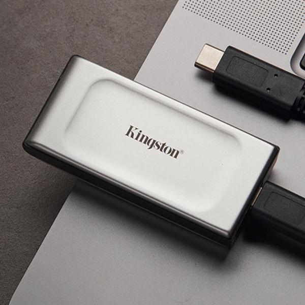 SSD Kingston XS2000 BoC 2 TB  / Silver photo 6