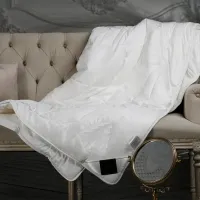 Одеяла Trois Couronnes Meditation Night Wool Cedar 135 x 200 cm