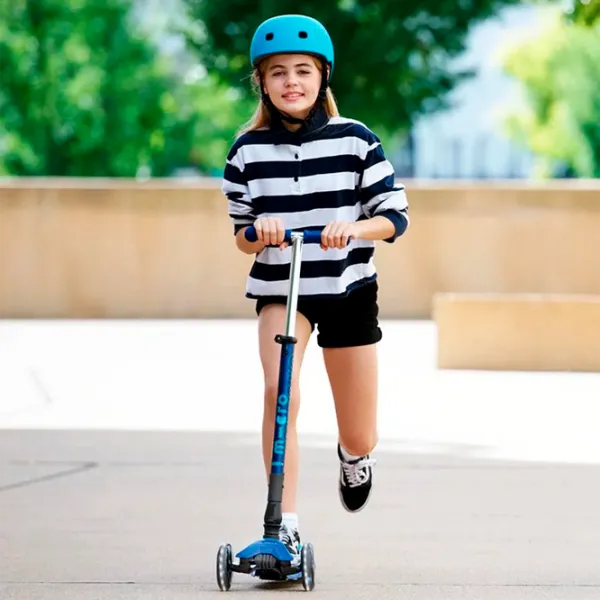 Trotinetă pentru copii cu trei roți Micro Maxi Deluxe Foldable LED (MMD099) 50 kg/ Navy photo 6