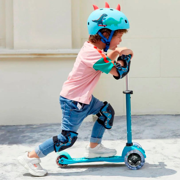 Trotinetă pentru copii cu trei roți Micro Mini Deluxe LED (MMD076) 50 kg/ Aqua photo 6