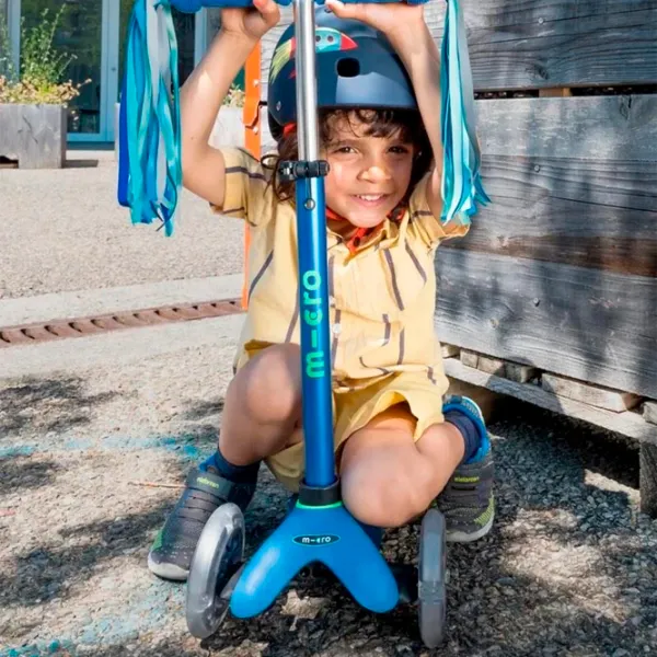 Trotinetă pentru copii cu trei roți Micro Mini Deluxe LED (MMD175) 50 kg/ Crystal Blue photo 7