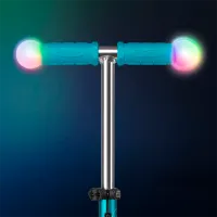 Trotinetă pentru copii cu trei roți Micro Mini Deluxe Magic LED (MMD131) 50 kg/ Aqua photo 4