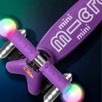 Trotinetă pentru copii cu trei roți Micro Mini Deluxe Magic LED (MMD129) 50 kg/ Purple photo 7