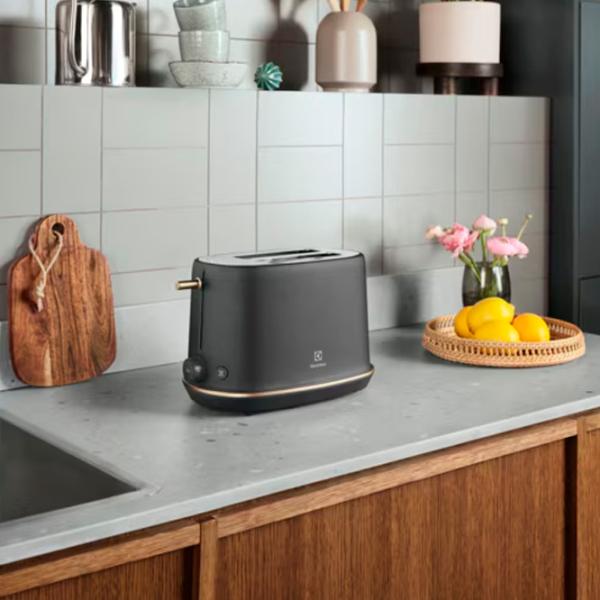 Toster Electrolux E7T1-6BP Mecanic / 980 W / Black photo 4