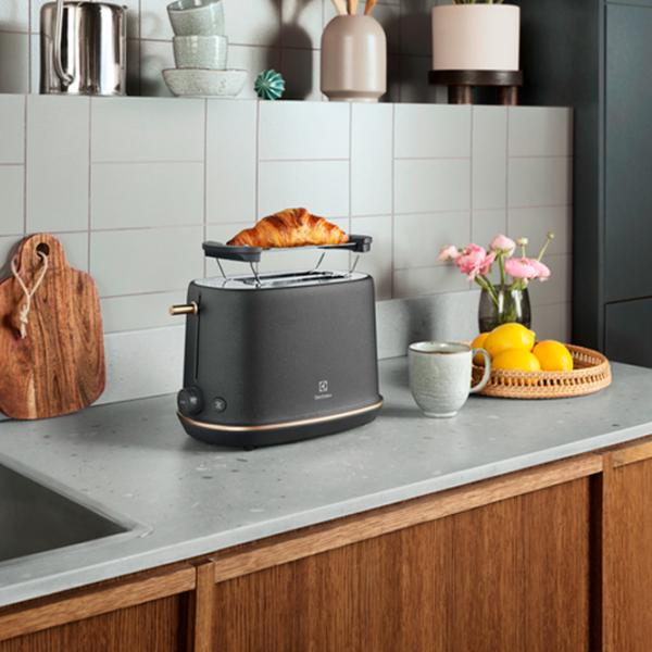 Toster Electrolux E7T1-6BP Mecanic / 980 W / Black photo 5