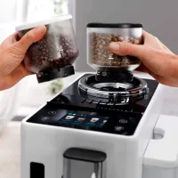 Aparat de cafea DeLonghi Rivelia Arctic / 1.4 l / White photo 7