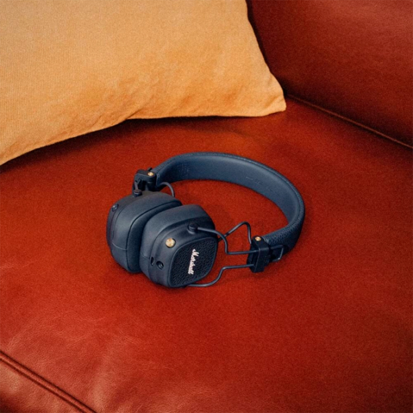 Căști Marshall Major V Black Midnight Blue Fără fir/ Personal photo 2 Căști Marshall Major V Black Midnight Blue Fără fir/ Personal photo 2