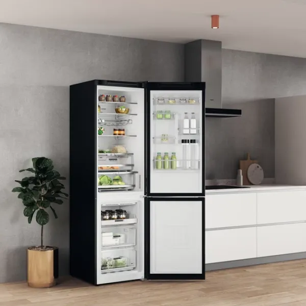 Frigider Whirlpool W7X 93T KS cu congelator jos 367 l / 202.7 cm / Black photo 11