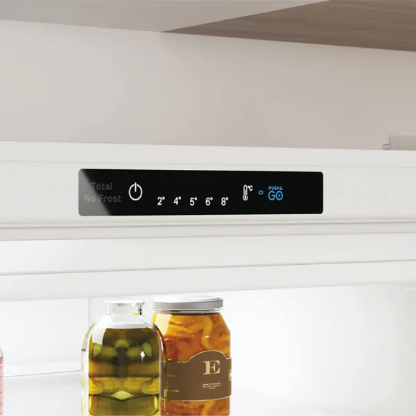 Frigider Indesit INFC8 TI21W 0 cu congelator jos 335 l / 191.2 cm / White photo 6