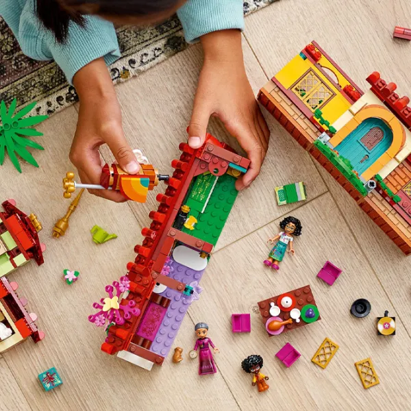 Конструктор LEGO Дом семьи Мадригал Дом/ Разноцветный photo 4