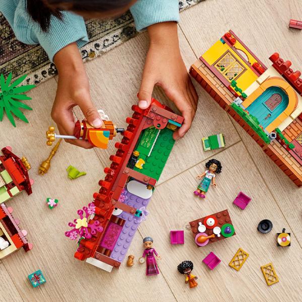 Конструктор LEGO Дом семьи Мадригал Дом/ Разноцветный photo 4