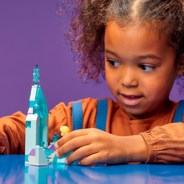 Конструктор LEGO Двор замка Эльзы Замок/ Разноцветный photo 4