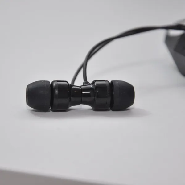 Наушники Plantronics BackBeat 100 Черный Беспроводные/ Персональный photo 6 Наушники Plantronics BackBeat 100 Черный Беспроводные/ Персональный photo 6