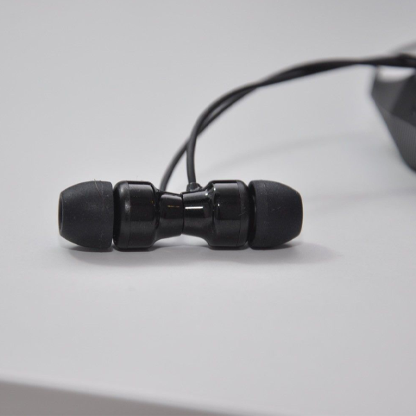 Наушники Plantronics BackBeat 100 Черный Беспроводные/ Персональный photo 6 Наушники Plantronics BackBeat 100 Черный Беспроводные/ Персональный photo 6
